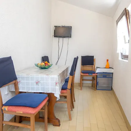 Hajdin Apartment Starigrad Paklenica